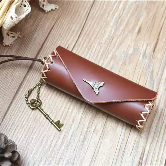 Handcrafted Genuine Leather Coin Purse - Vintage Zakka Style Round Wallet