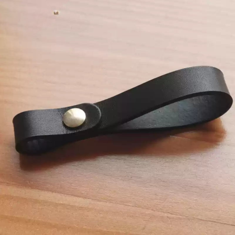 Handmade Vegetable-Tanned Top Grain Leather Keychain