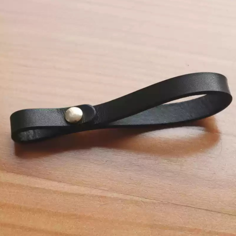 Handmade Vegetable-Tanned Top Grain Leather Keychain